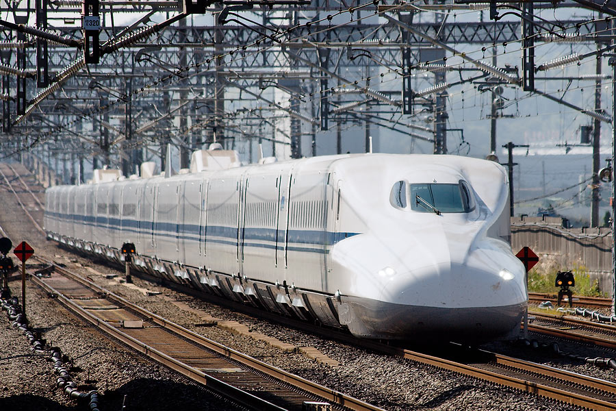 Maibara - passing shinkansen of N700 series